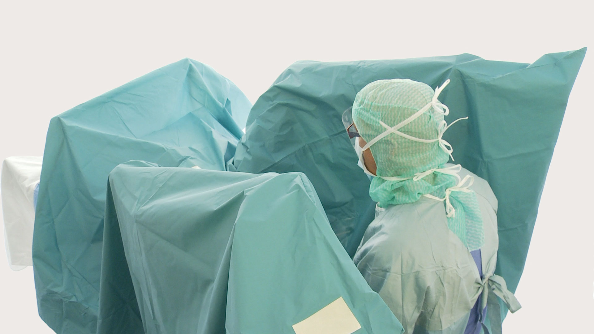 un telo per urologia BARRIER usato durante un intervento chirurgico