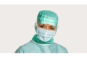 medico che indossa una mascherina chirurgica BARRIER extra protection