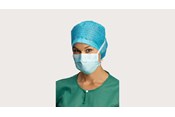 medico che indossa una mascherina chirurgica BARRIER
