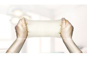 Exufiber viene allungata con due mani