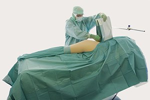 Fase 6 dell’applicazione del telo con profilo a U BARRIER